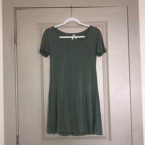 kohl’s green dress 🦋